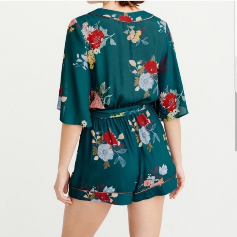 NWT A&F Floral Kimono Romper - Medium - Picture 3 of 6